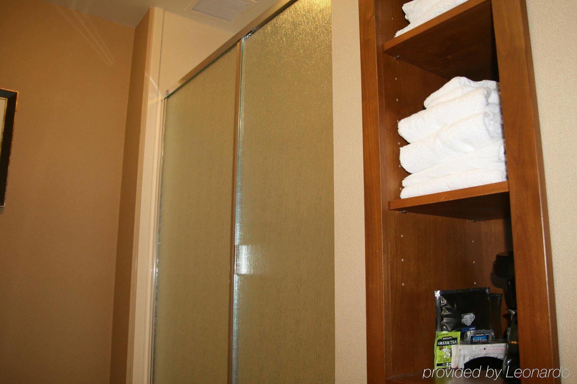 Hampton Inn & Suites Lodi Δωμάτιο φωτογραφία