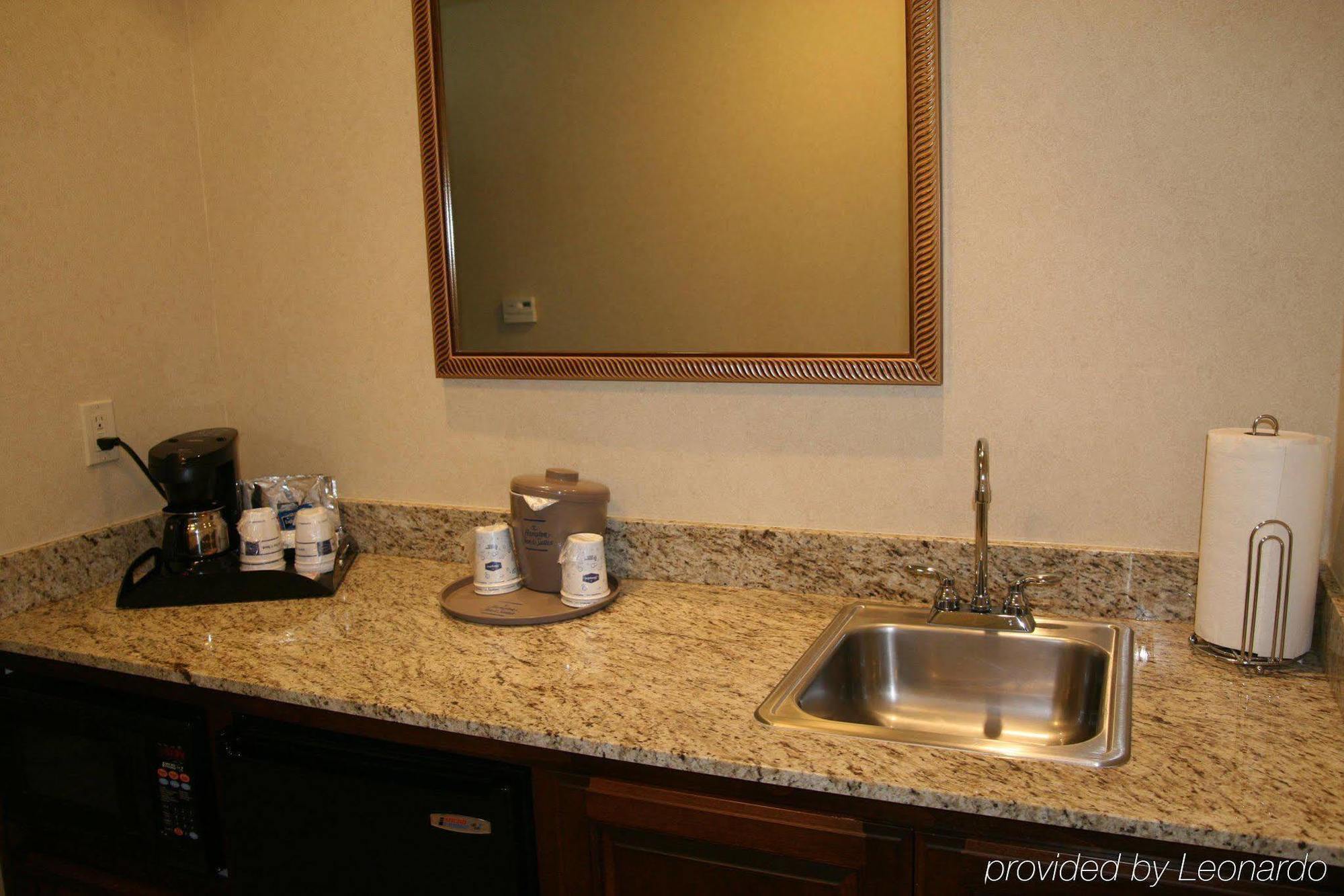 Hampton Inn & Suites Lodi Δωμάτιο φωτογραφία