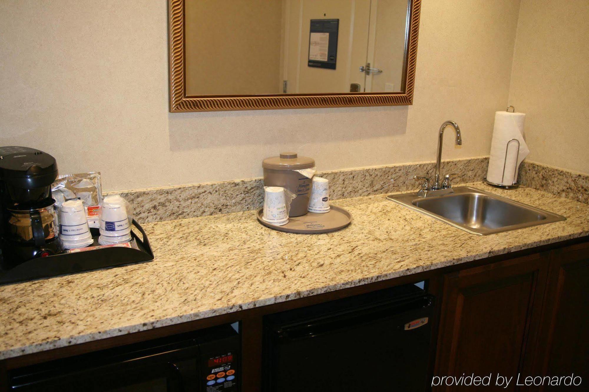 Hampton Inn & Suites Lodi Δωμάτιο φωτογραφία