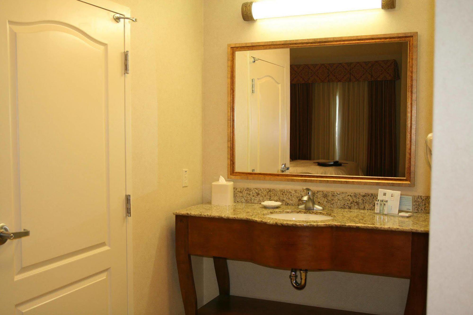 Hampton Inn & Suites Lodi Δωμάτιο φωτογραφία
